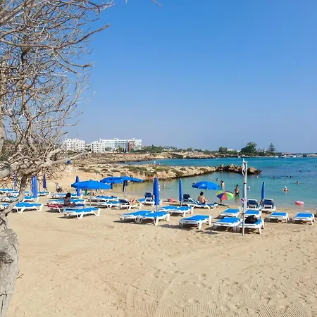Ocean Suites Luxury Apartamento Protaras